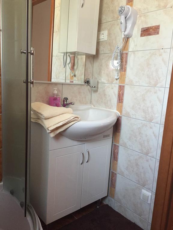 פאז'אנה Guest House Navetta 2 מראה חיצוני תמונה